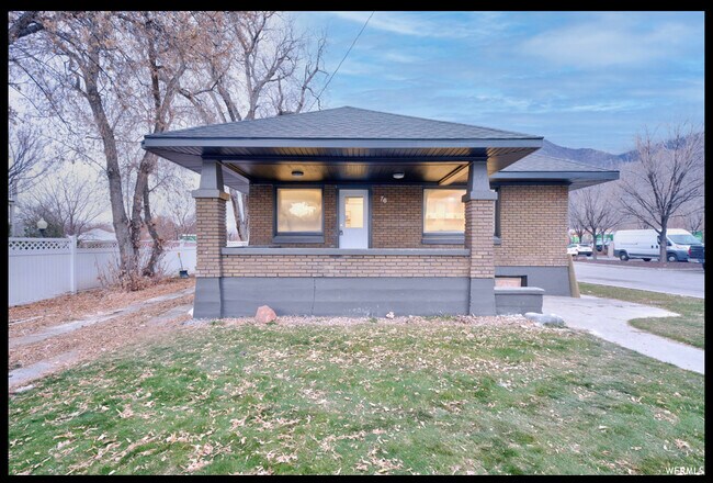 Photo - 76 W 200 S Unit 3