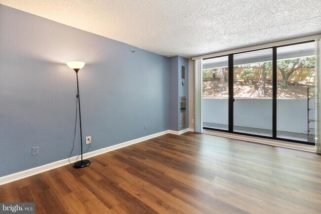Photo - 5911 Edsall Rd Unit 201