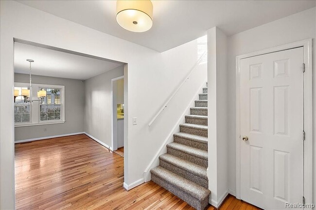 Photo - 564 Brookside Ave