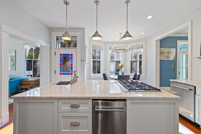 Photo - 4104 Avenue F