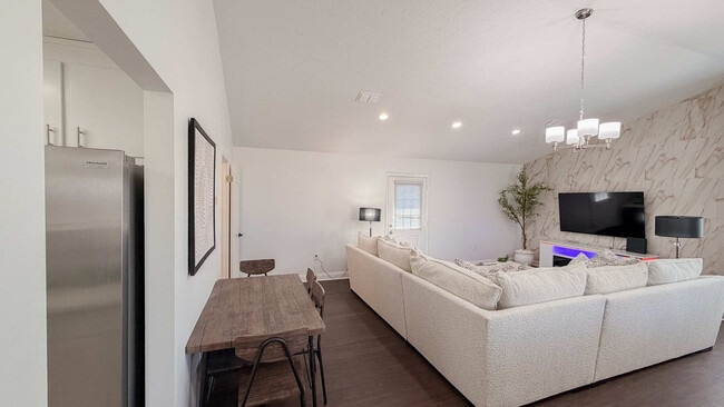 Photo - 300 W 23rd Pl Unidad SI ID1491599P