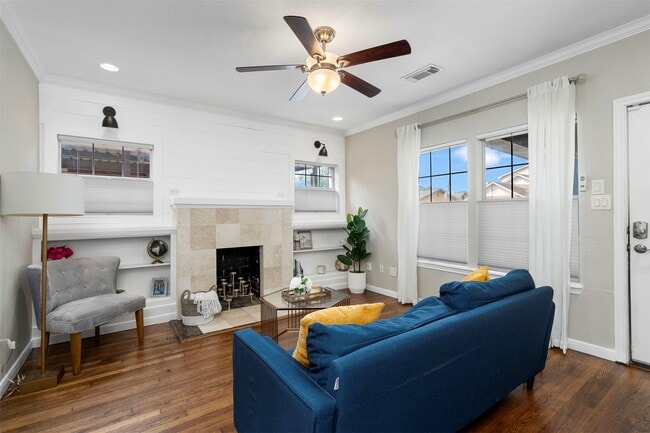 Photo - 5022 Lindsay St