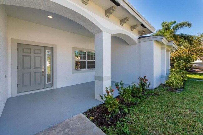 Photo - 5996 NW Baynard Dr