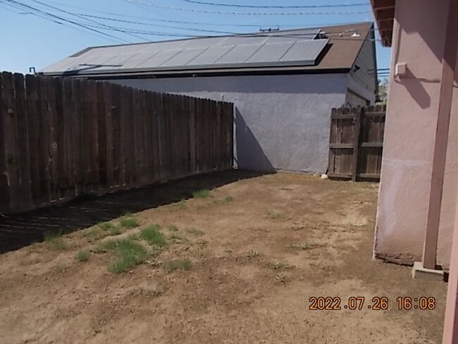 1421 1/2 El Rancho Dr