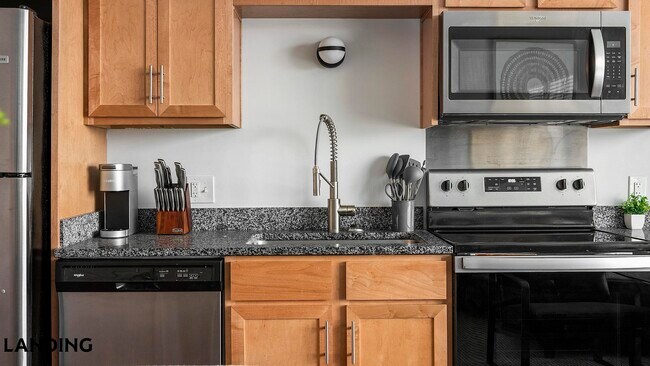 302 13th St S Unit 327
