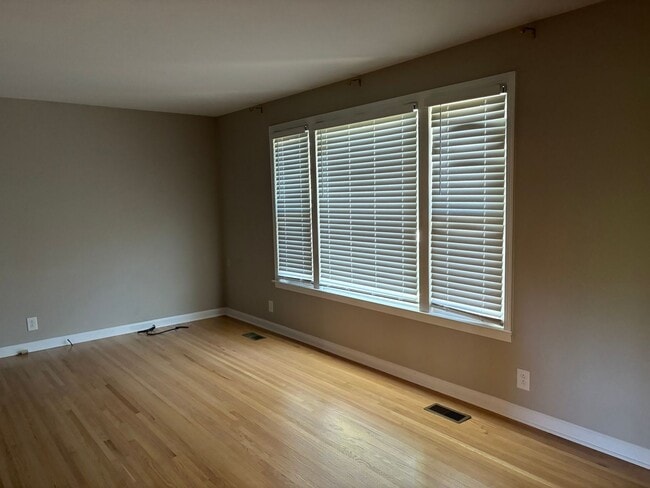 Photo - 231 Alfred Dr