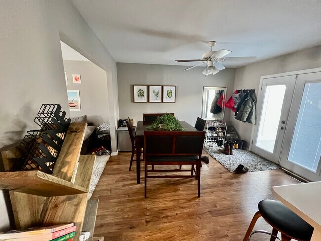 Photo - 2416 Eaton Ave