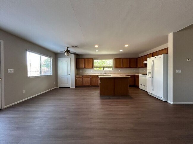 Photo - 28937 N Coal Ave