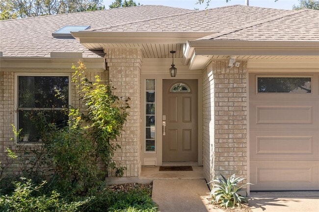 Photo - 8820 Escabosa Dr