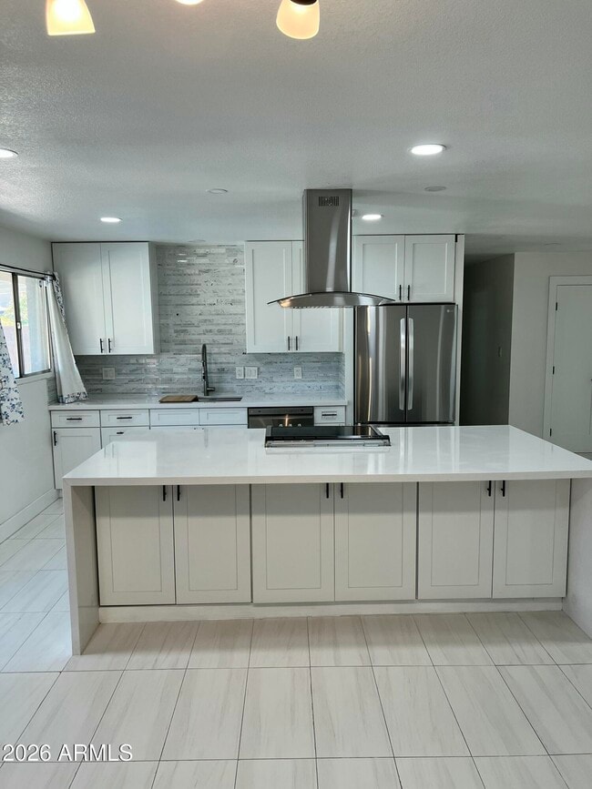 Building Photo - 8738 E Starlight Way