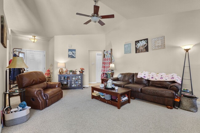 Photo - 753 Forest Green Dr