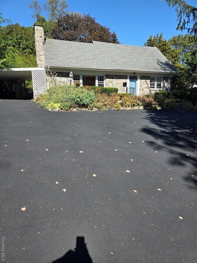 Photo - 173 Underhill St