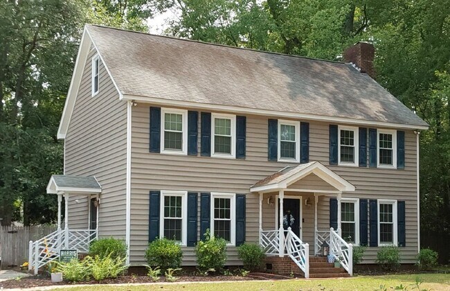 Photo - 605 Winstead Rd