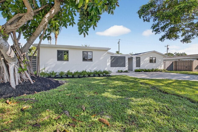 Photo - 513 Lindell Blvd