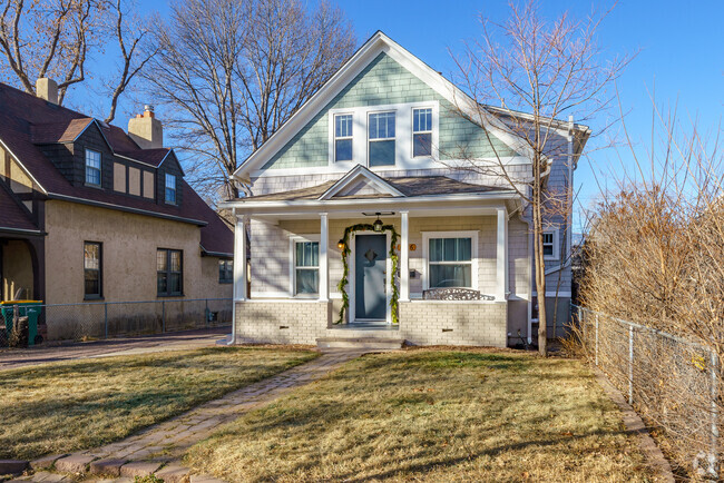 Building Photo - 1816 N Corona St Rental