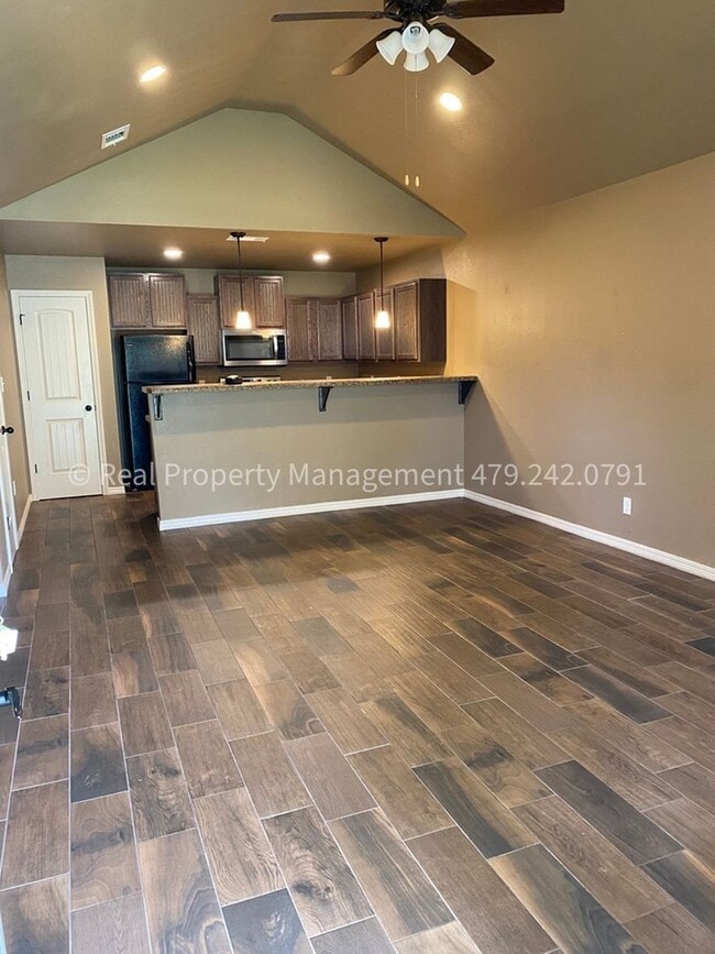 Photo - 4718 S 28th St