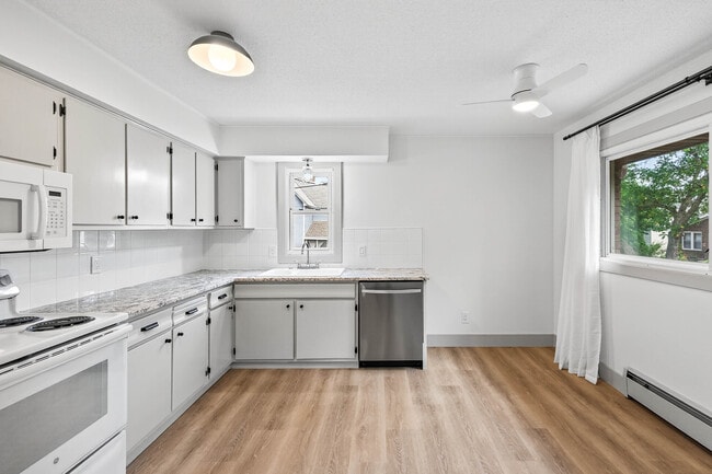 Photo - 135 16th Ave NE Unidad 3