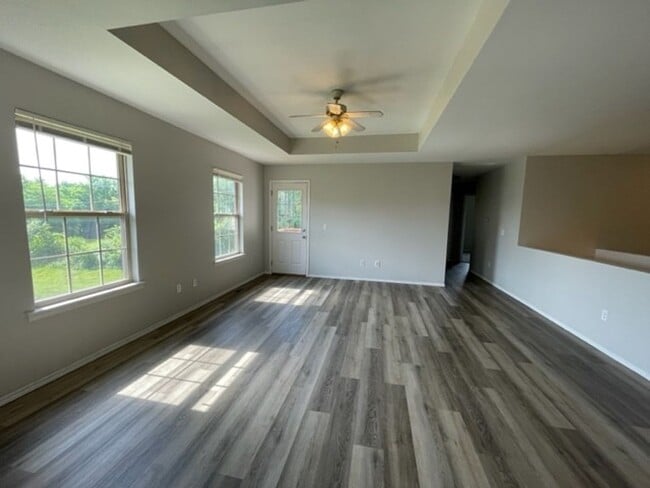 Photo - 4 Bedroom Walk out Basement Duplex in Ozark!