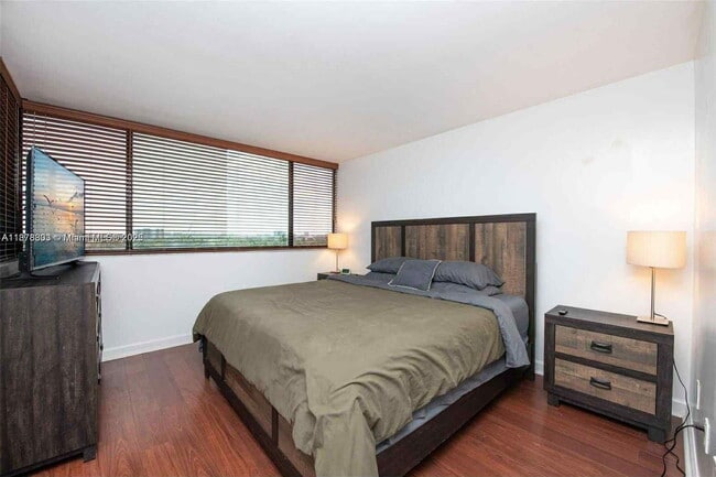 Photo - 1700 NW N River Dr Unidad 908