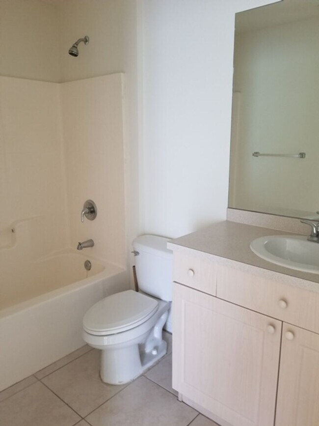 Photo - 2204-2206 Kenneth Ave S Unidad 2206 Kenneth Ave S