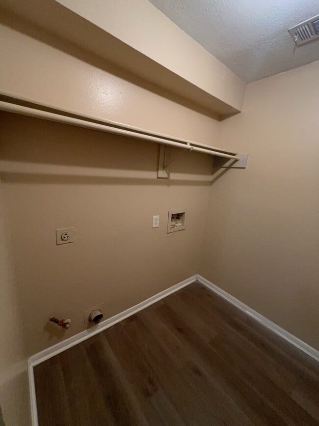 Photo - 16410 Amy Ridge Rd