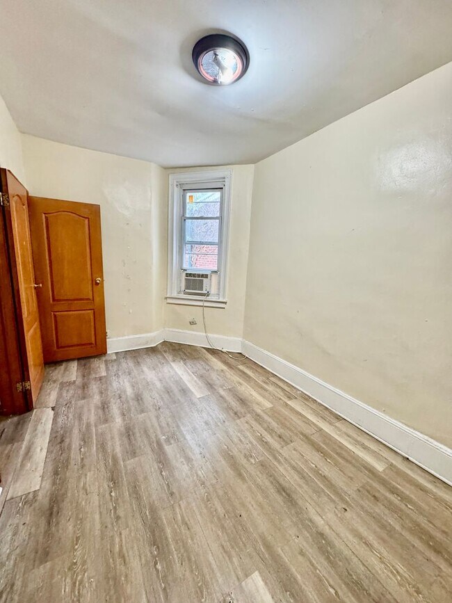 Photo - 220 S Millick St