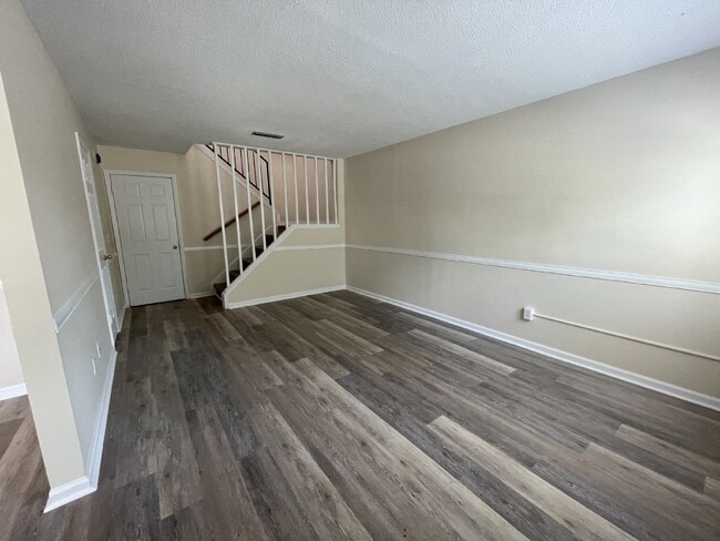 Photo - Town House For Rent