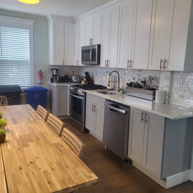 Photo - 105 N Windsor Ave
