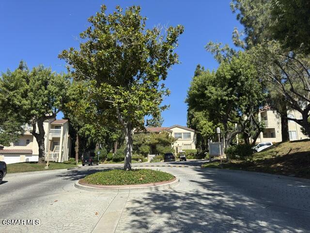 688 Indian Oak Ln