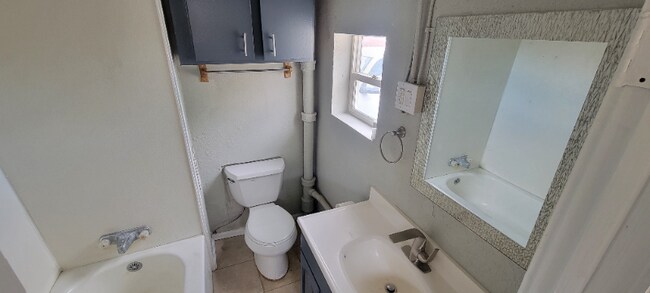 Photo - 218 N Chester Ave