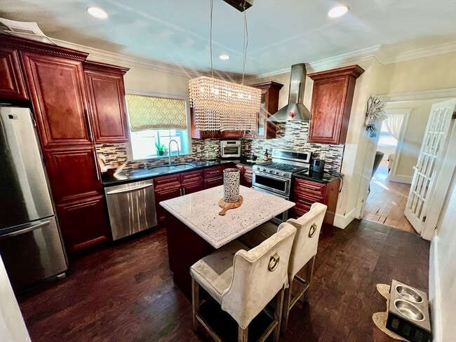 Building Photo - 41 Pearl St Unit 2