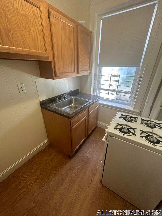 Photo - 25 Walbridge St Unit 4