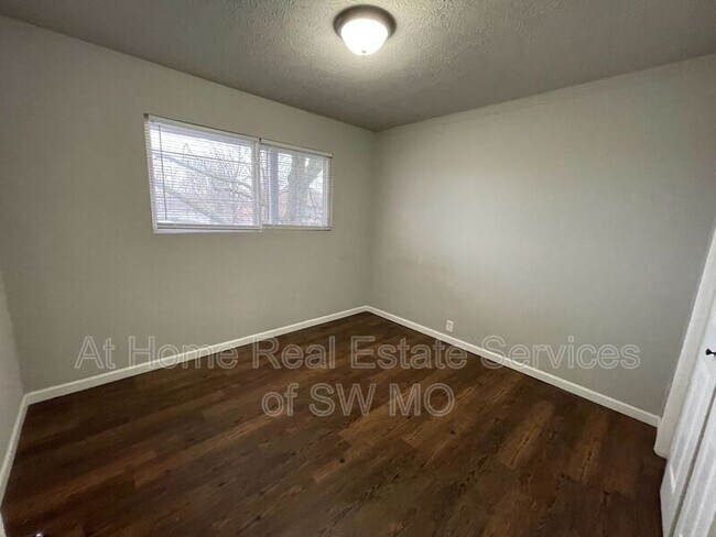 Photo - 930 S Campbell Ave Unidad Plaza 2