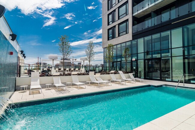 Photo - 1055 Rue de la Montagne Unit ID1261777P