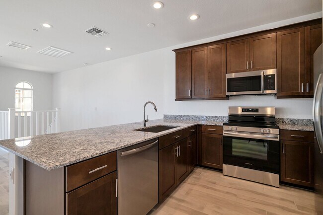 Brand-New Modern Townhome in Warner Meadow... - Brand-New Modern Townhome in Warner Meadow...
