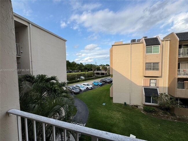 Building Photo - 7725 SW 86th St Unit A1-319