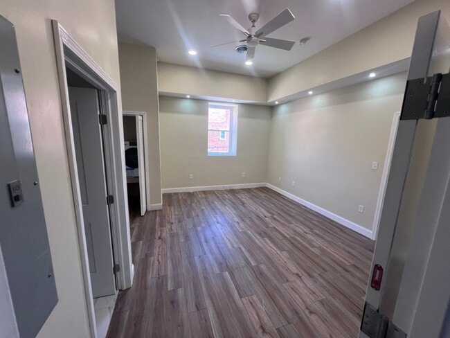 Photo - 1314 11th Ave Unidad 3rd Floor Rear