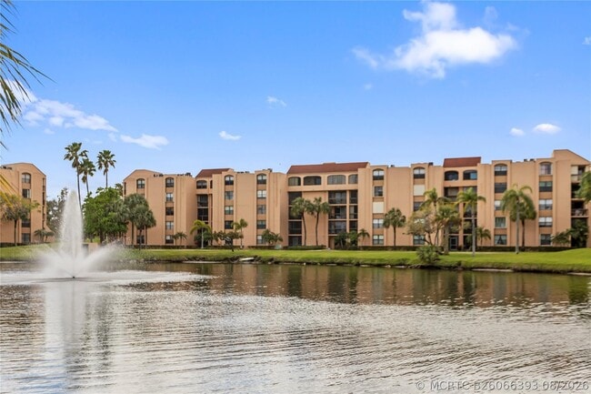 Building Photo - 2455 Lindell Blvd Unit 3210