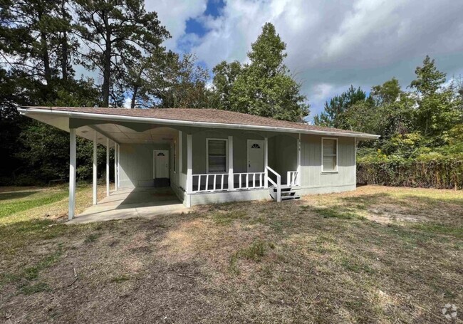 Building Photo - Spacious 3-Bedroom, 2-Bath Home in Silsbee...