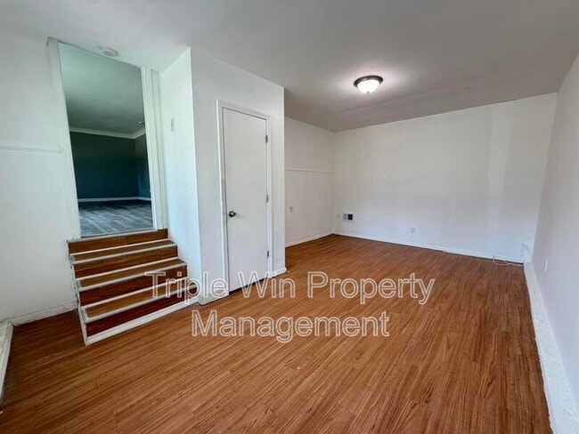 Photo - 6801 Knoll Ave