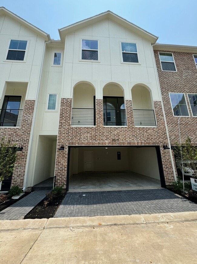 Photo - 3013 Hicks St