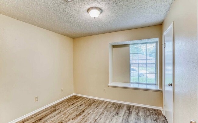 Photo - 13818 N 37th Way
