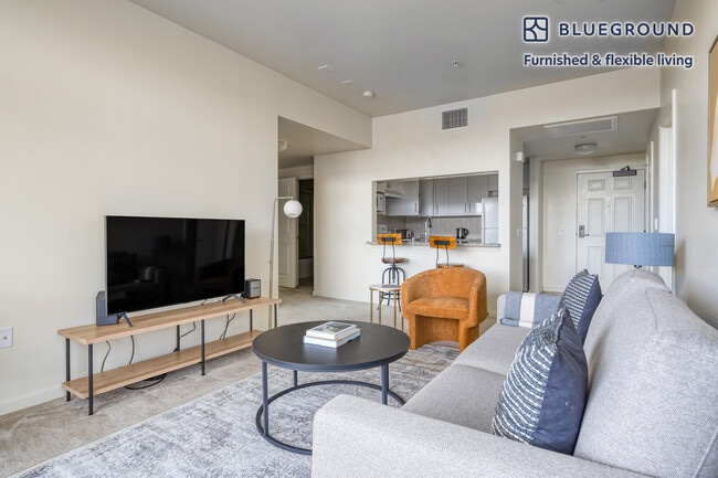 Photo - 2865 Park Blvd Unidad FL3-ID942