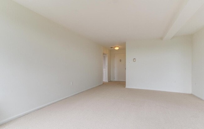 Photo - 10201 Grosvenor Pl Unit 1413