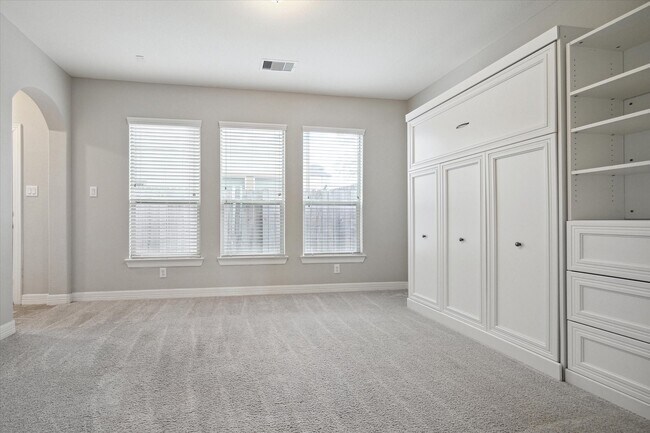 Photo - 430 N Live Oak St