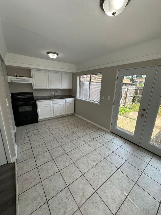 Photo - 2BD/1.5BA Townhouse located in Germantown!