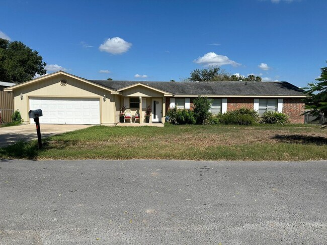 Photo - 32936 Samuel St