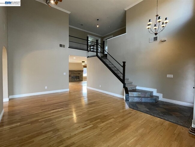 Photo - 1393 Arrowhead Ave