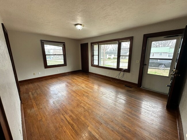 Photo - 2 Bed 1 Bath House in Murray