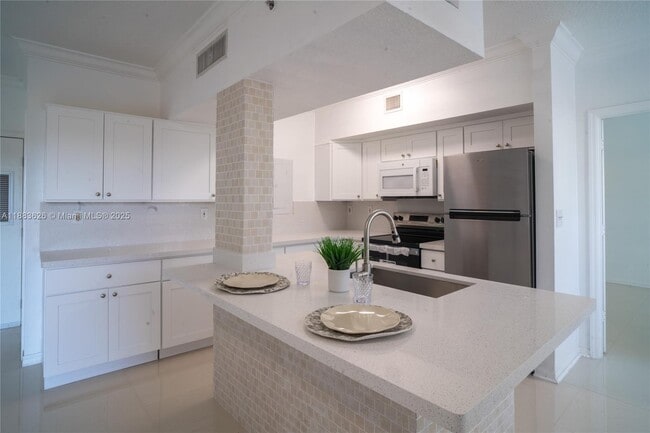 Photo - 11650 SW 2nd St Unidad 16206